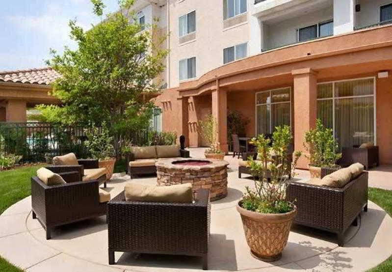 Courtyard Ventura 3*